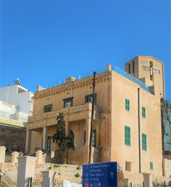 Historical Villa Fieres in Spinola Bay St. Julians available for Rent