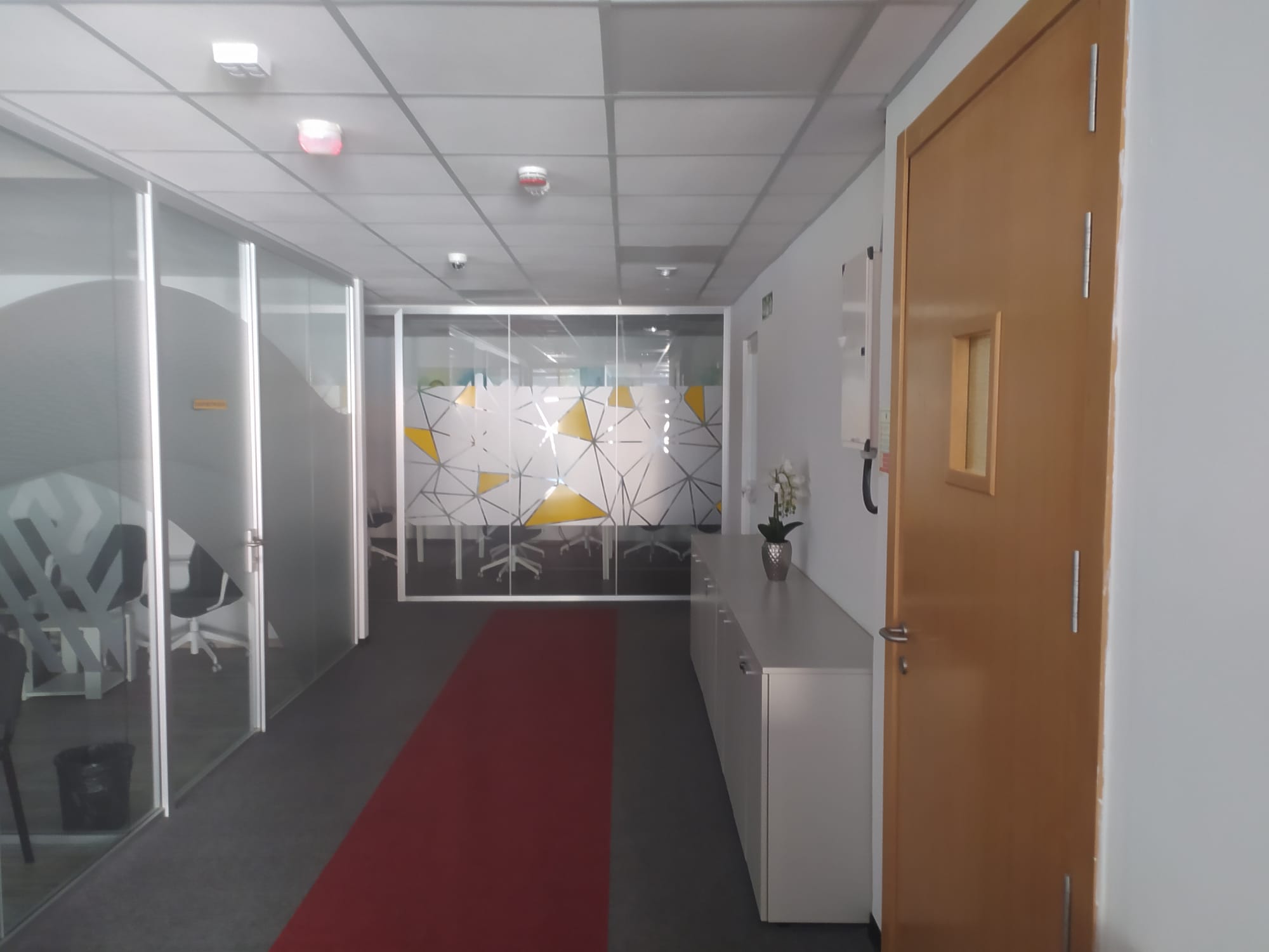 Excellently furnished office space in Spinola Bay